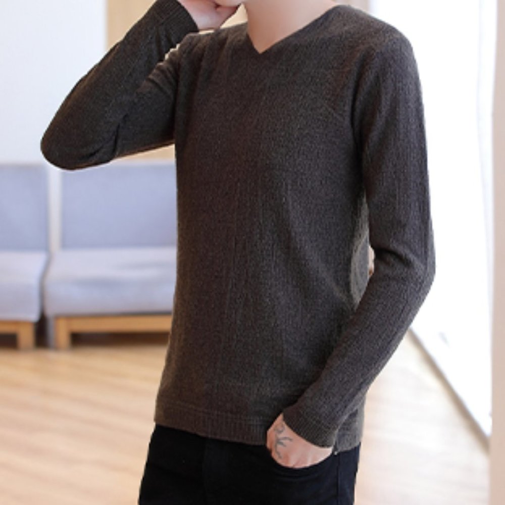 Men's V-neck knitted bottoming shirt